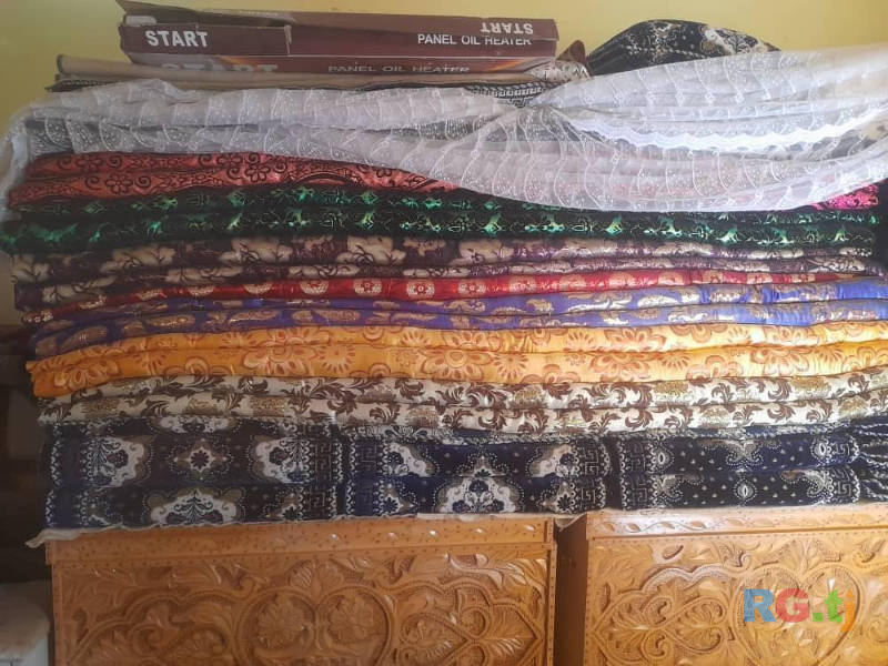 Продается спальный гарнитур, курпачи и сундуки