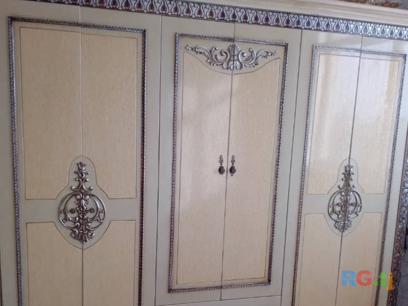 Продается спальный гарнитур, курпачи и сундуки