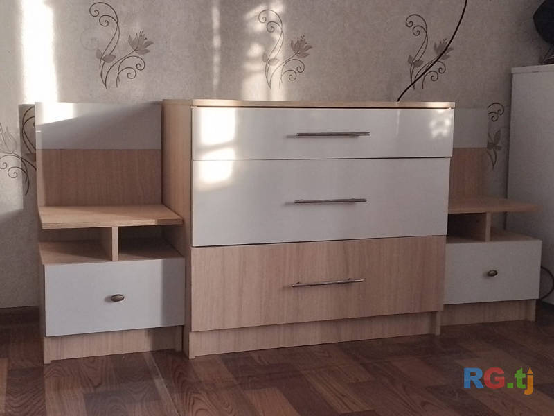 Продается спальный гарнитур