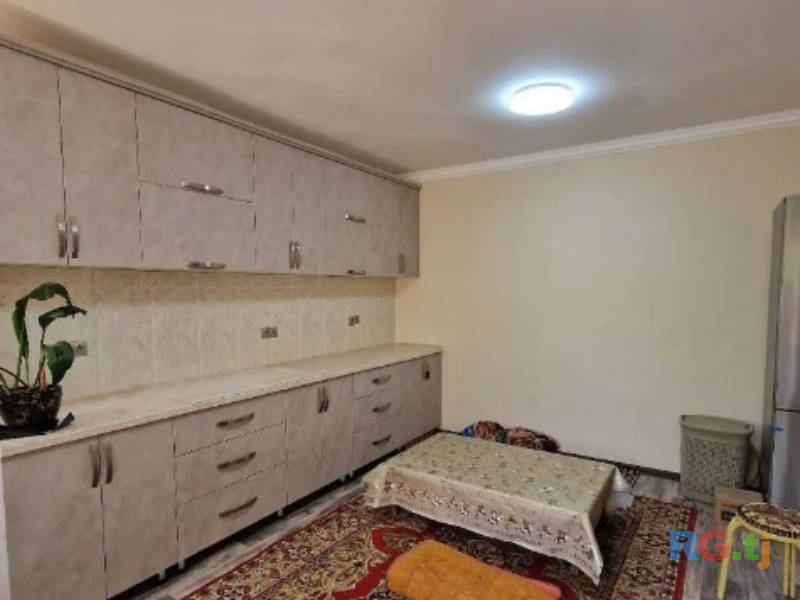 3-эт. дом 9-комн. 5 сот. на продажу
