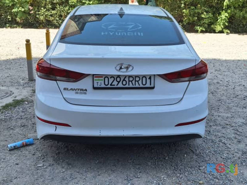 Hyundai Elantra 2.0 2018 г.