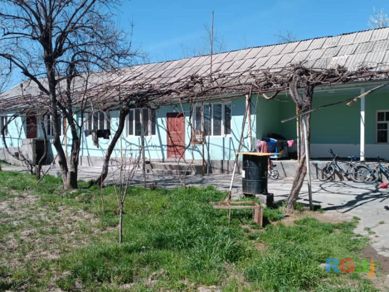 Дом 10-комн. 15 сот. на продажу