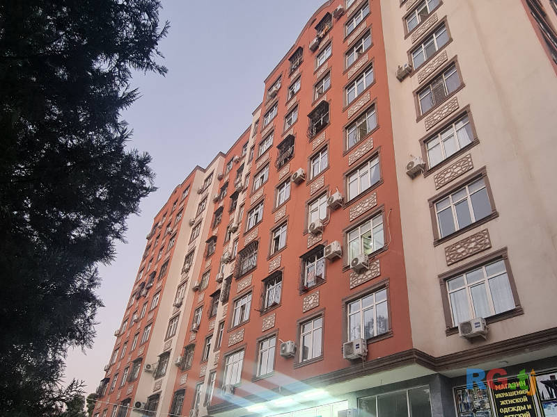 3-комн. квартира, 64 этаж на продажу