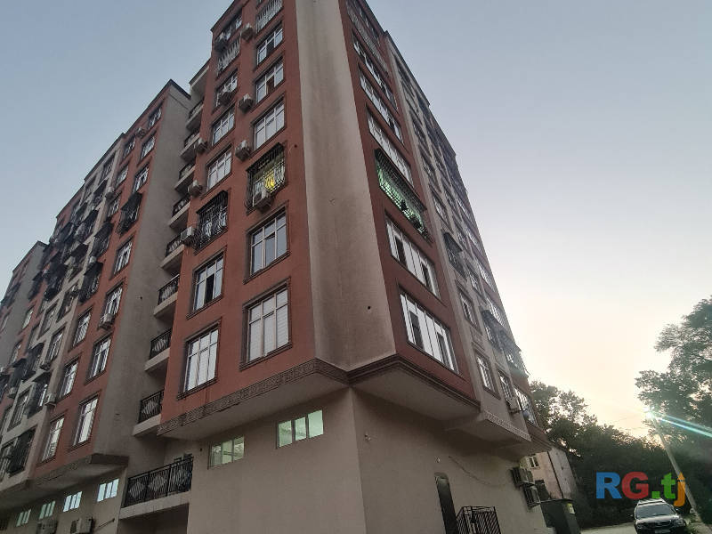 3-комн. квартира, 64 этаж на продажу