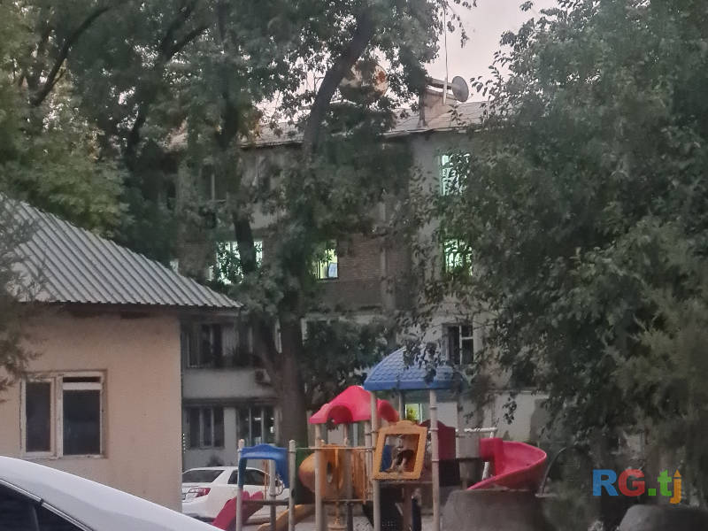 3-комн. квартира, 64 этаж на продажу