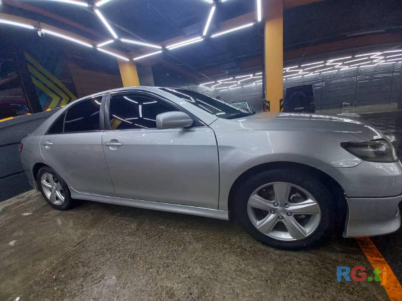 Toyota Camry 2.5 2011 г.