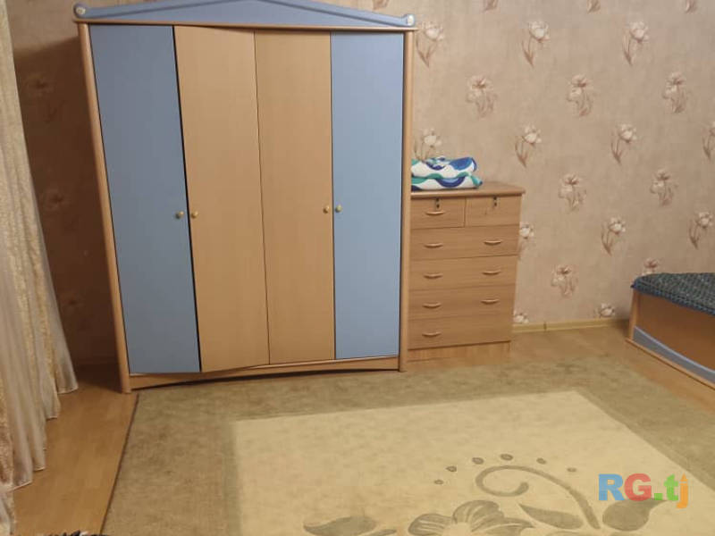Комната в пятикомнатной квартире