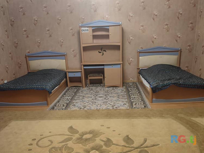 Комната в пятикомнатной квартире