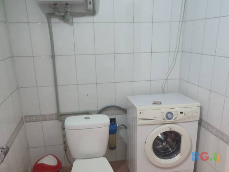 Комната в пятикомнатной квартире