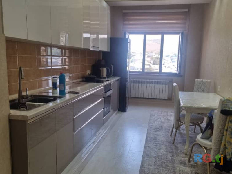 4-комн. квартира, 120 м² 6 этаж в аренду