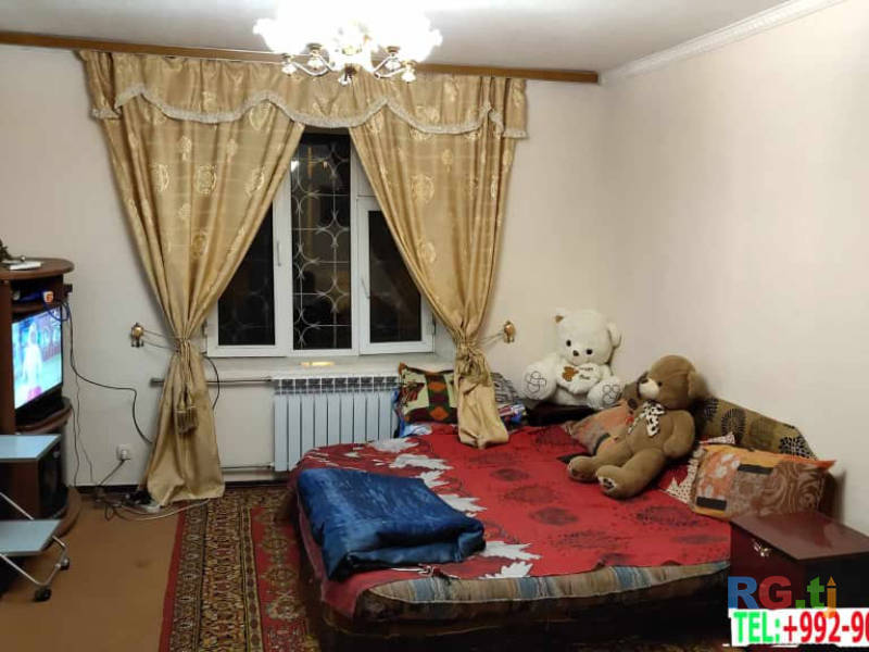 3-комн. квартира, 1 этаж на продажу