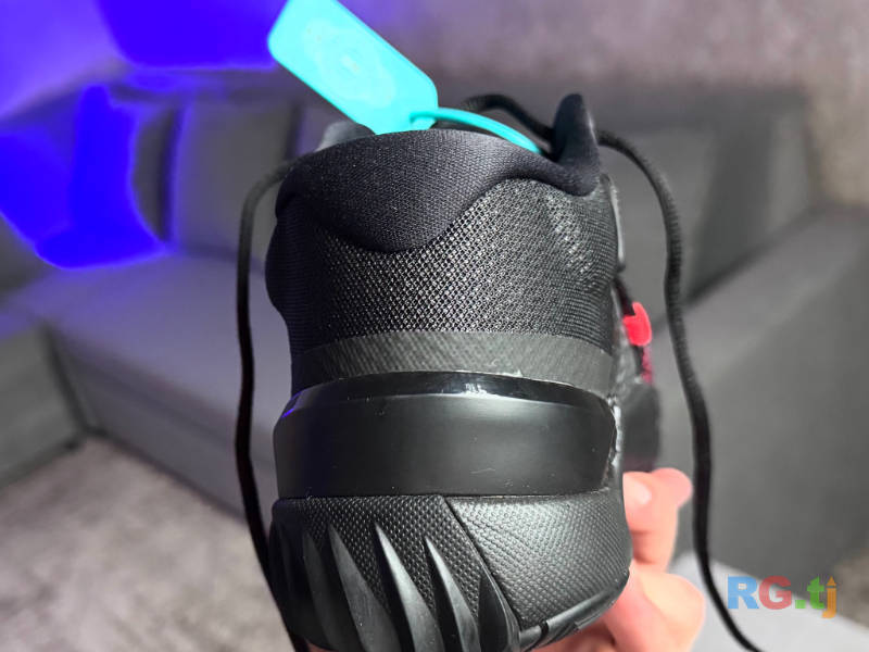 Кроссовки NIKE 100% оригинал