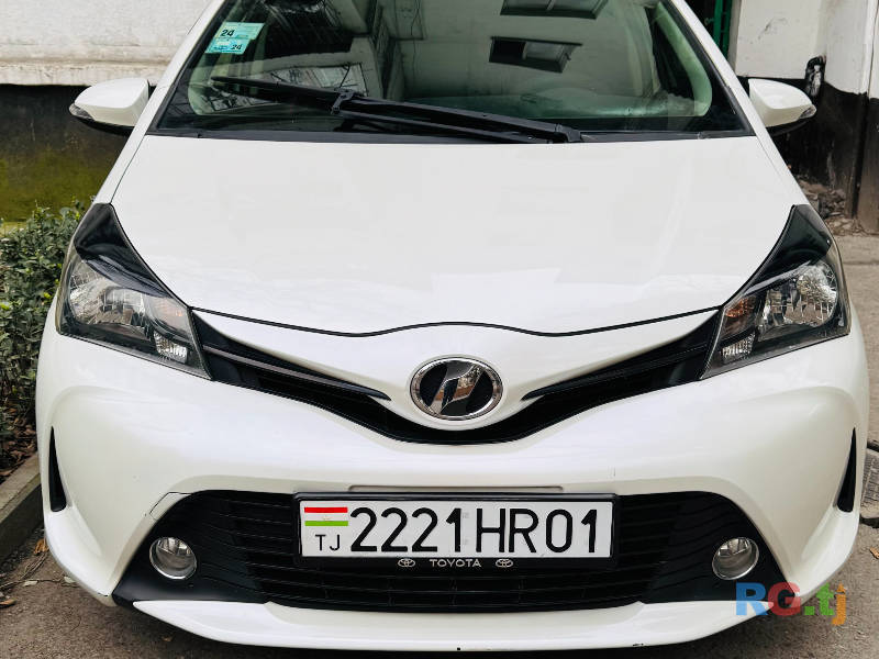 Toyota Vitz 1.3 2014 г.