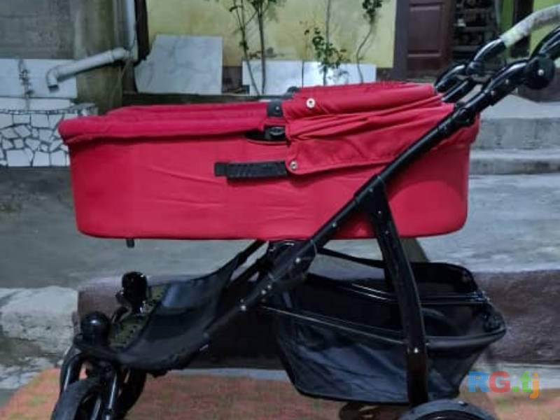 Продаётся коляска 2в1