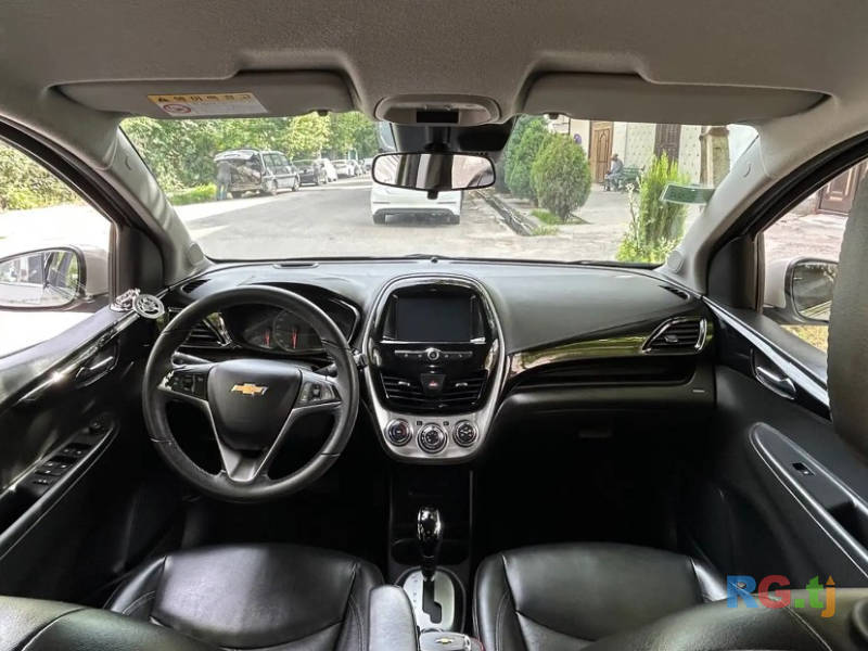 Chevrolet Spark 1.1 2016 г.
