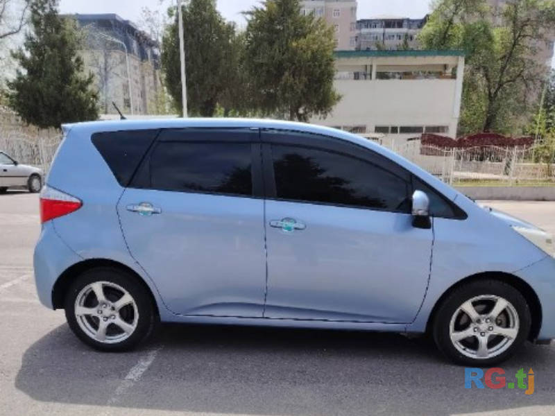 Toyota Ractis 1.5 2014 г.