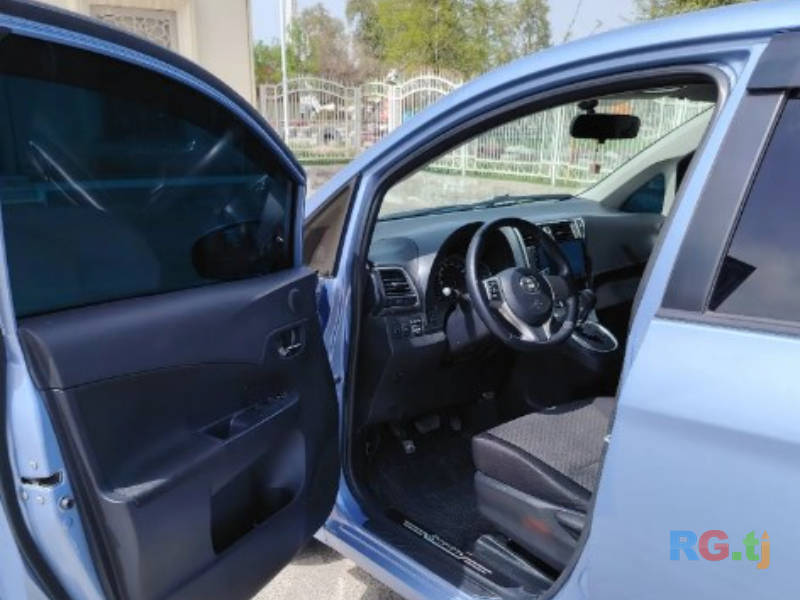 Toyota Ractis 1.5 2014 г.