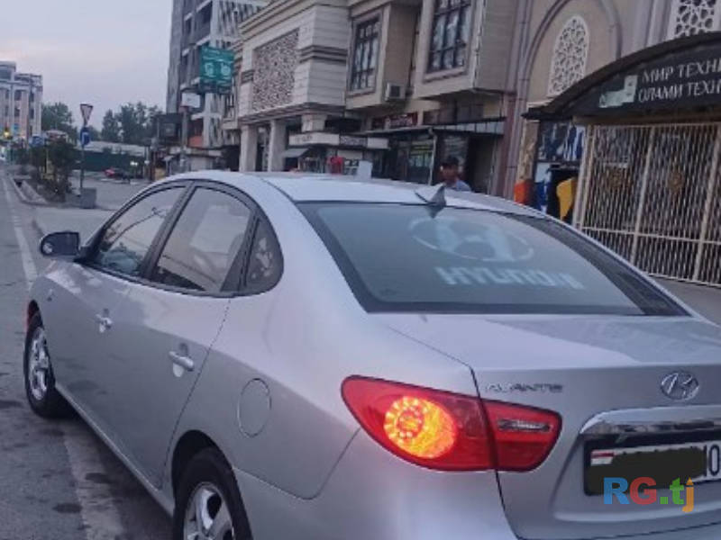 Hyundai 1.8 2010 г.