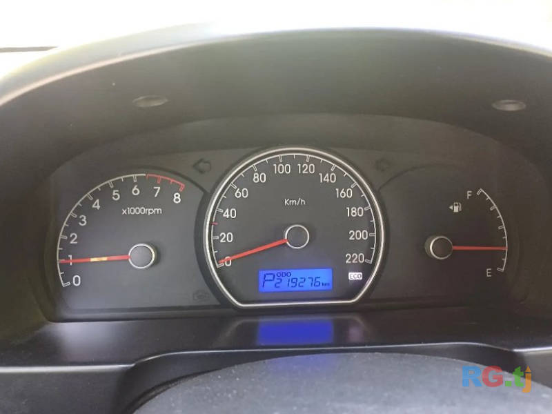 Hyundai 1.8 2010 г.