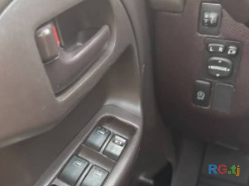 Toyota Vitz 1.3 2014 г.