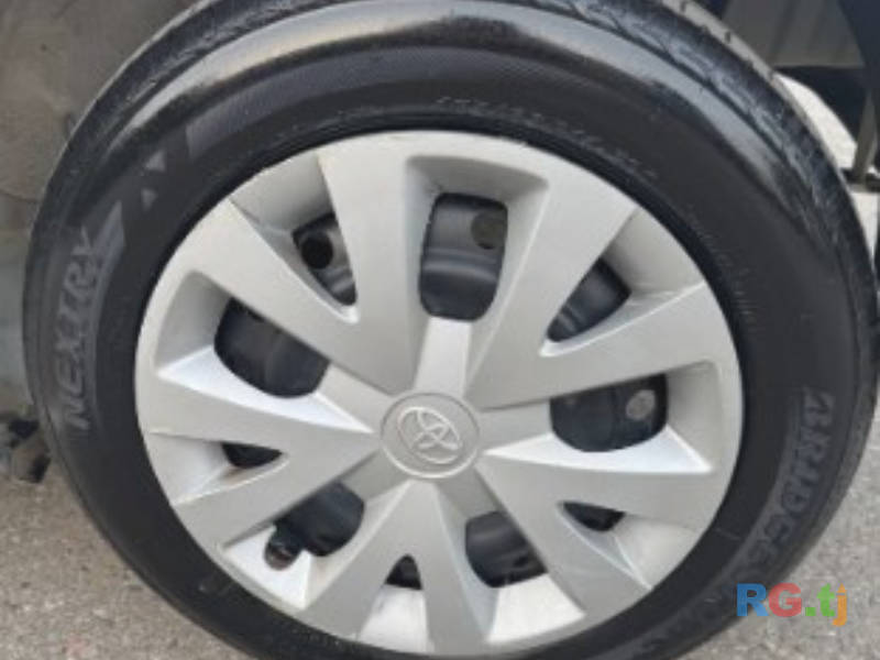 Toyota Vitz 1.3 2014 г.