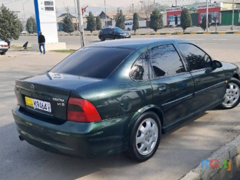 Opel Vectra 1.8 1999 г.
