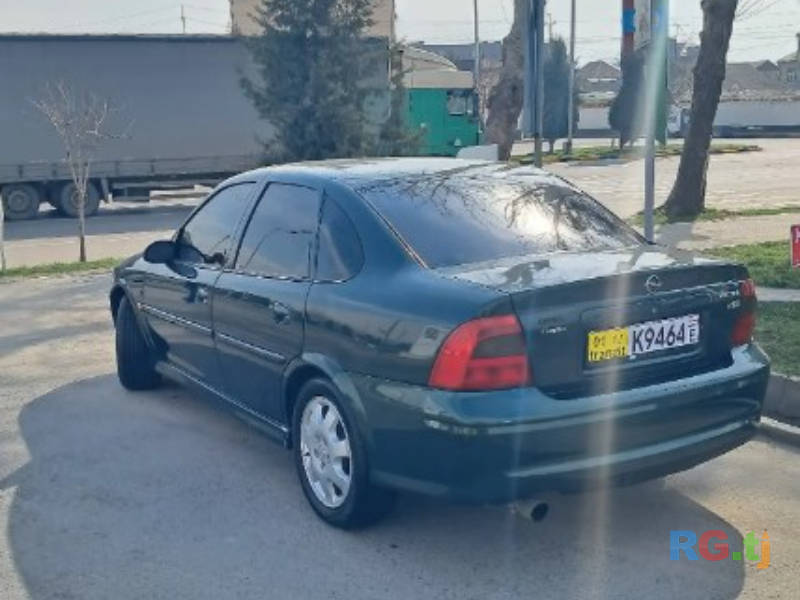 Opel Vectra 1.8 1999 г.