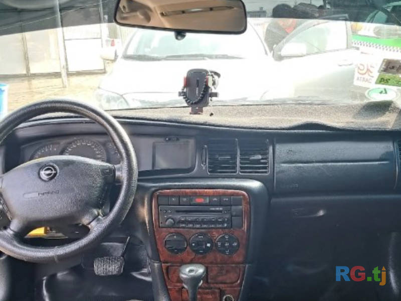 Opel Vectra 1.8 1999 г.