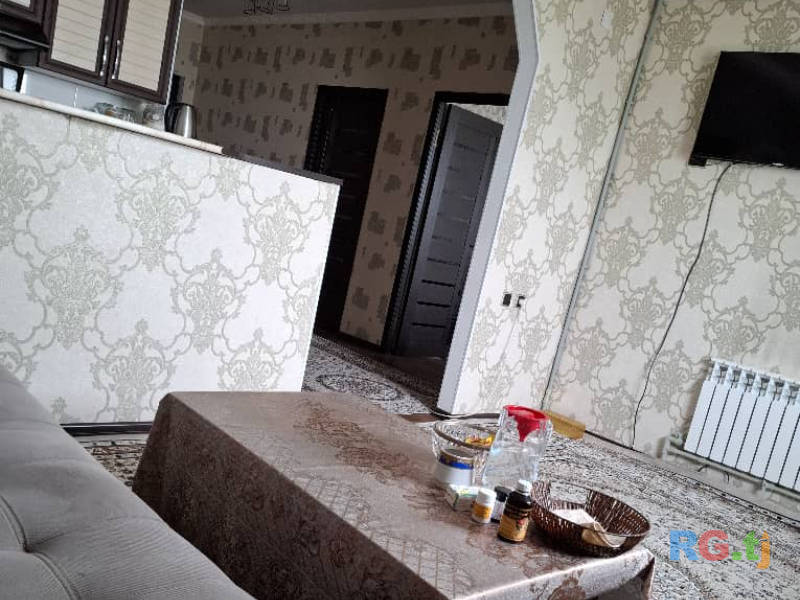 Комната в двухкомнатной квартире