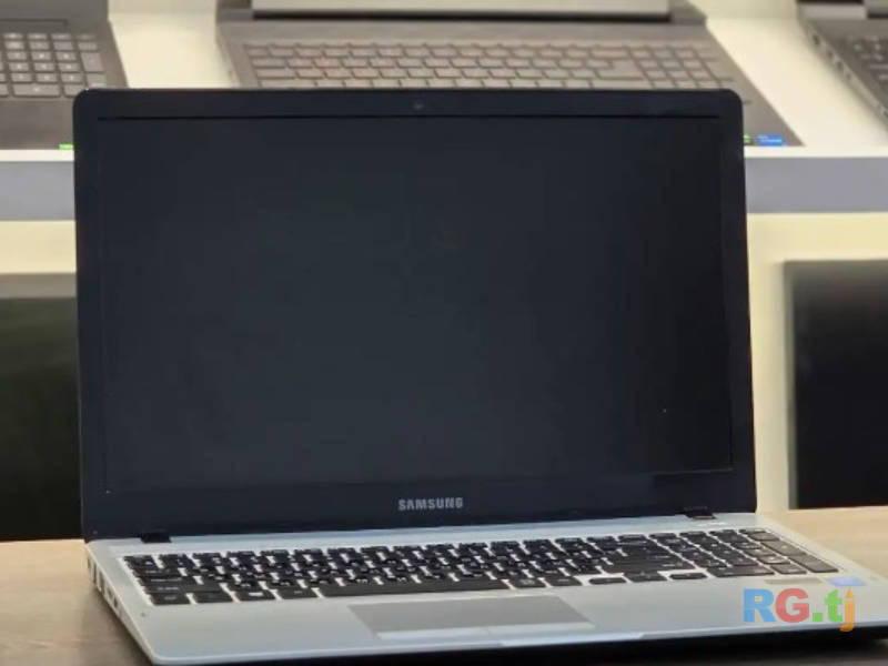 Ноутбук Samsung Core i5-5200U/ 8GB / Geforce 940M 2GB / SSD 256GB