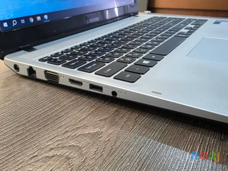 Ноутбук Samsung Core i5-5200U/ 8GB / Geforce 940M 2GB / SSD 256GB