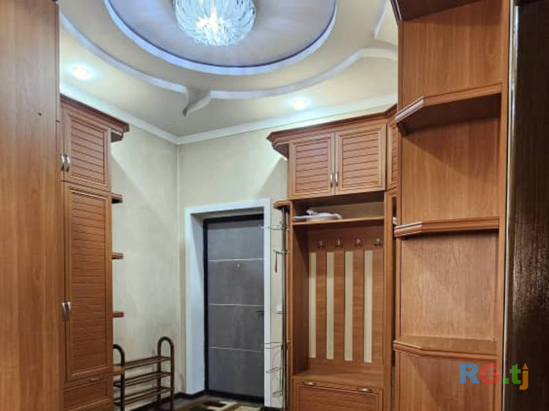 3-комн. квартира, 117 м² 5 этаж в аренду