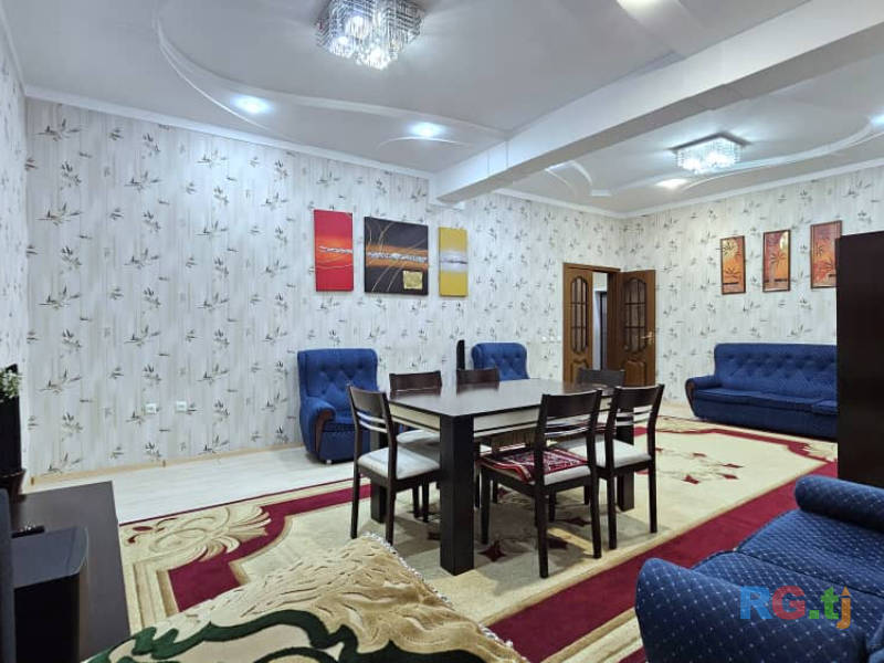3-комн. квартира, 117 м² 5 этаж в аренду