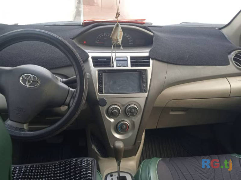 Toyota Yaris 1.5 2008 г.