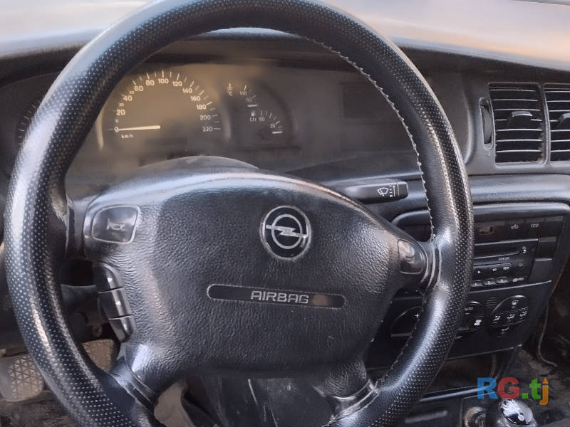 Opel Vectra B 1.6 1999 г.