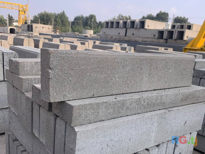 Бардюр дорожный