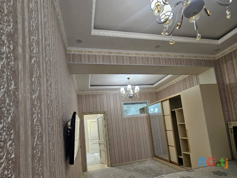 2-комн. квартира, 8 этаж в аренду