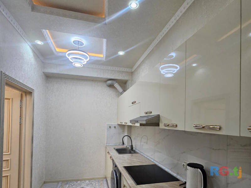 2-комн. квартира, 8 этаж в аренду