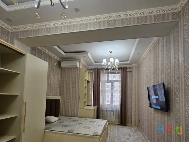 2-комн. квартира, 8 этаж в аренду