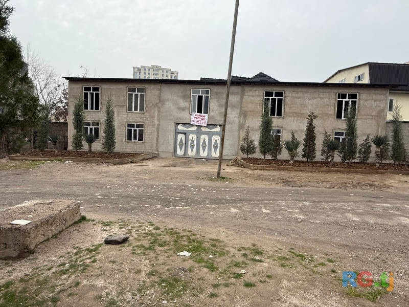 Дом 27-комн. 7 сот. на продажу