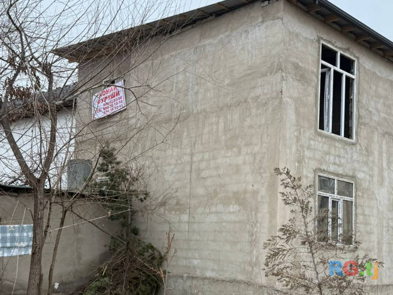 Дом 27-комн. 7 сот. на продажу