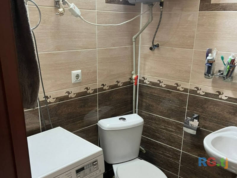 3- комнатная-комн. квартира, 70 м² 4 этаж на продажу