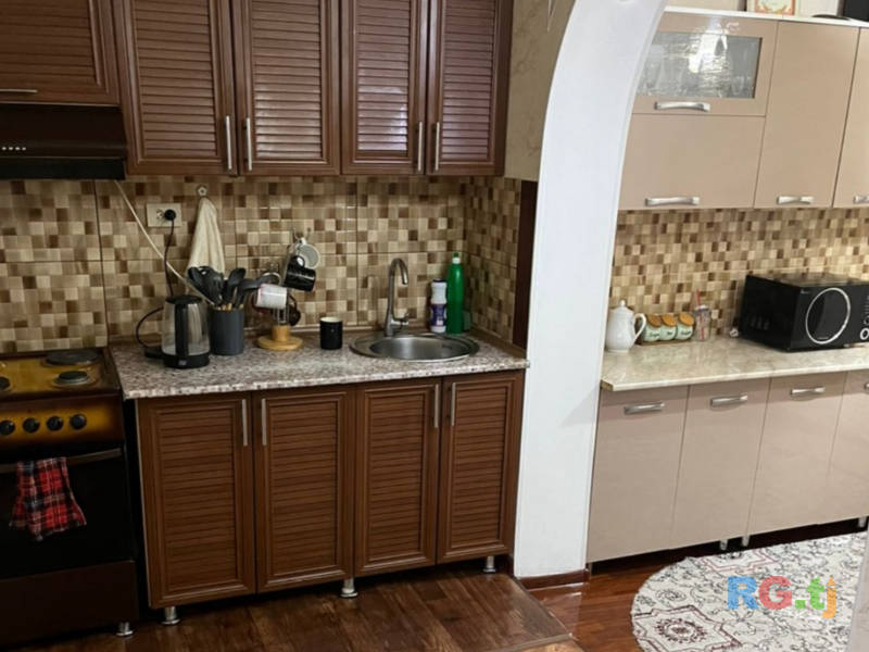 3- комнатная-комн. квартира, 70 м² 4 этаж на продажу