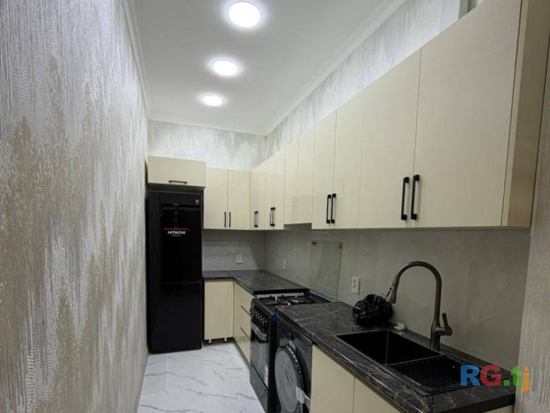 3-комн. квартира, 13 этаж в аренду