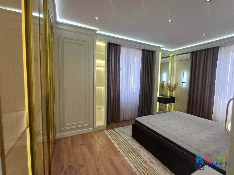 2-комн. квартира, 84 м² 16 этаж на продажу