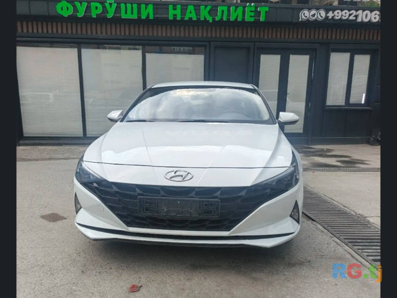 Hyundai Elantra 2022 г.