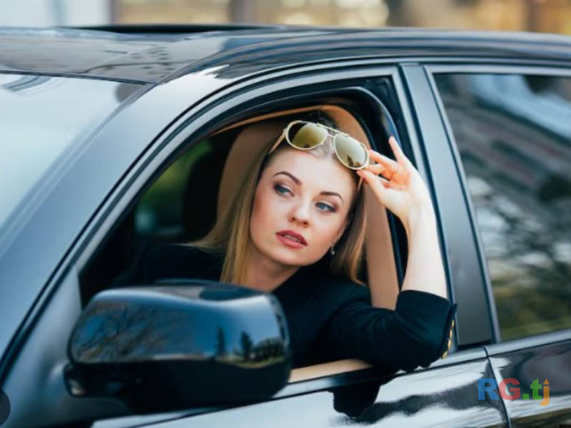 Девушка водитель с личным авто ищет работу
