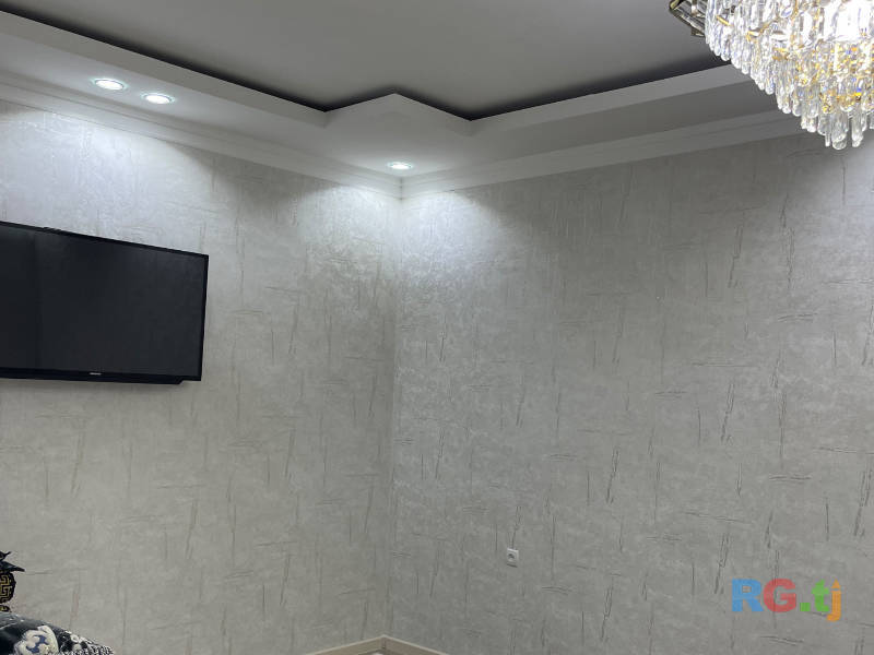 Комната в трехкомнатной квартире